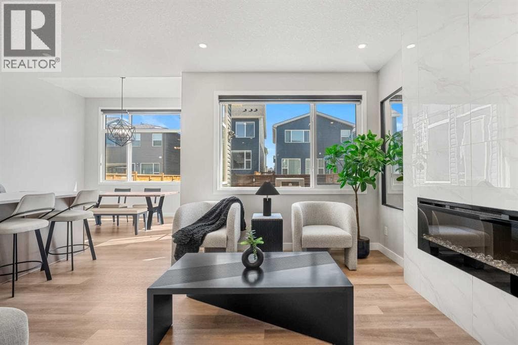353 Seton Villas SE — photo 3