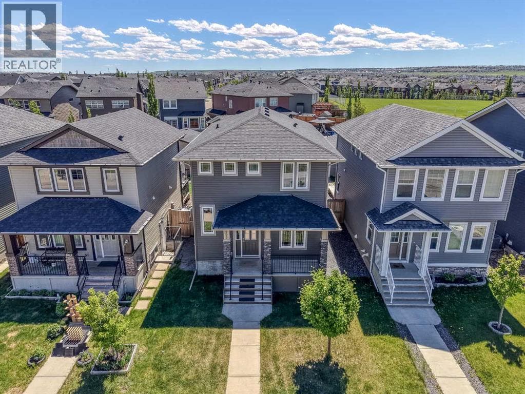 858 Evanston Drive NW — photo 3