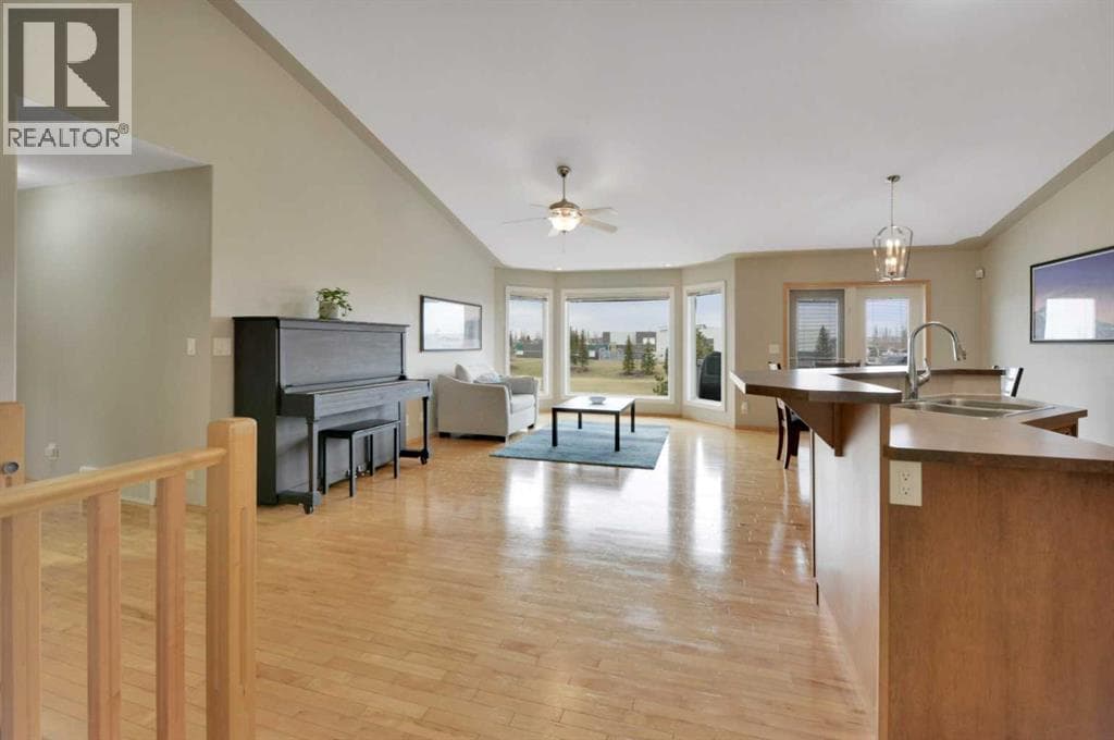 50 Langford Crescent — photo 2