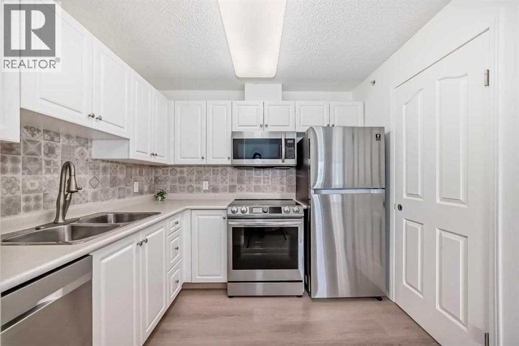 412, 5000 Somervale Court SW — photo 2
