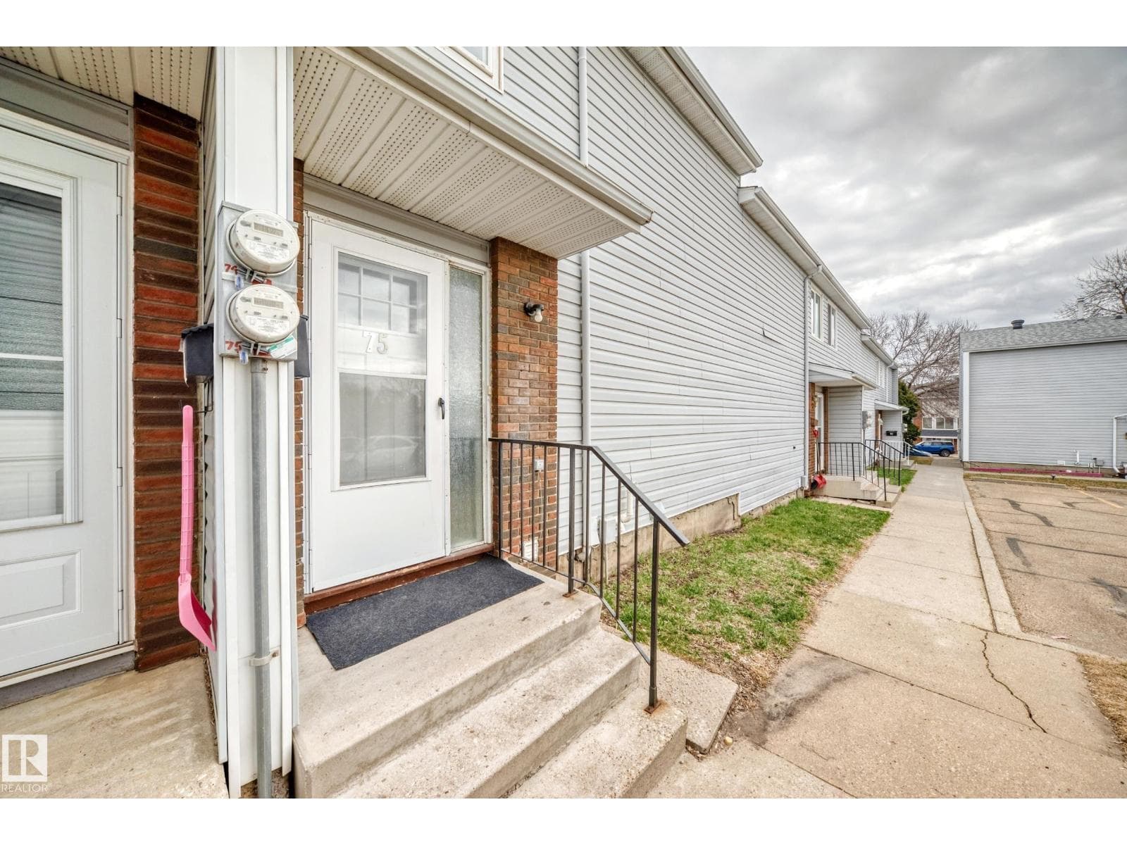 75 AMBERLY CT NW