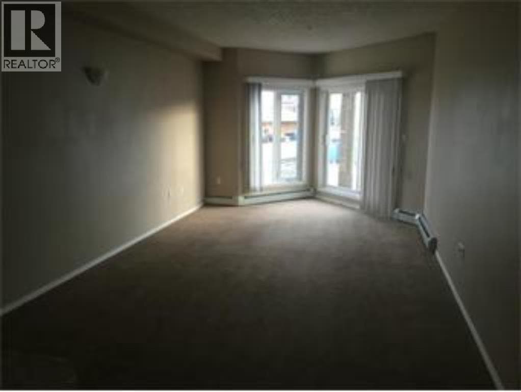 #201, 9810 94 Street — photo 4