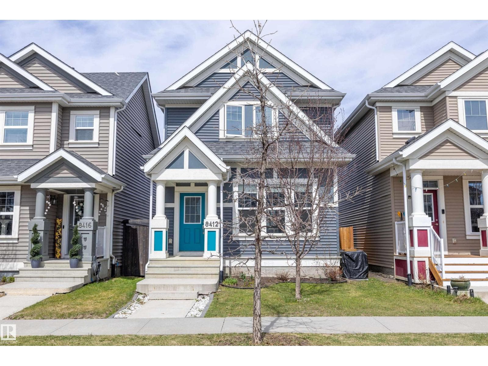 8412 24 AV SW — photo 2