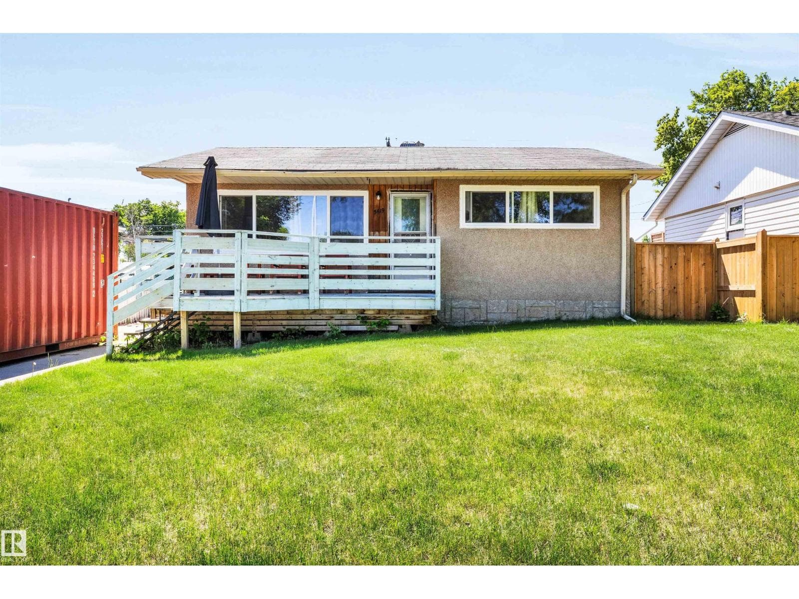 3619 110 AV NW