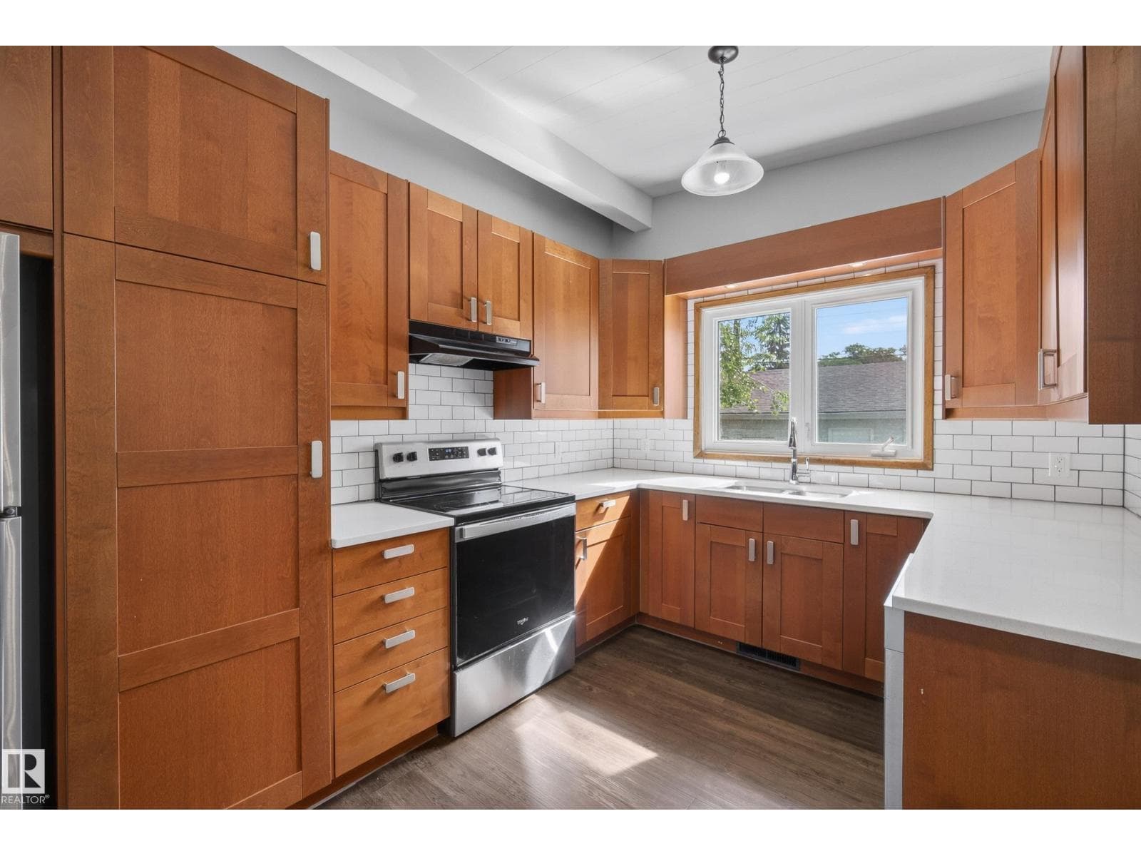 9043 52 ST NW — photo 3