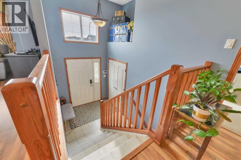 191 Inglewood Drive — photo 2