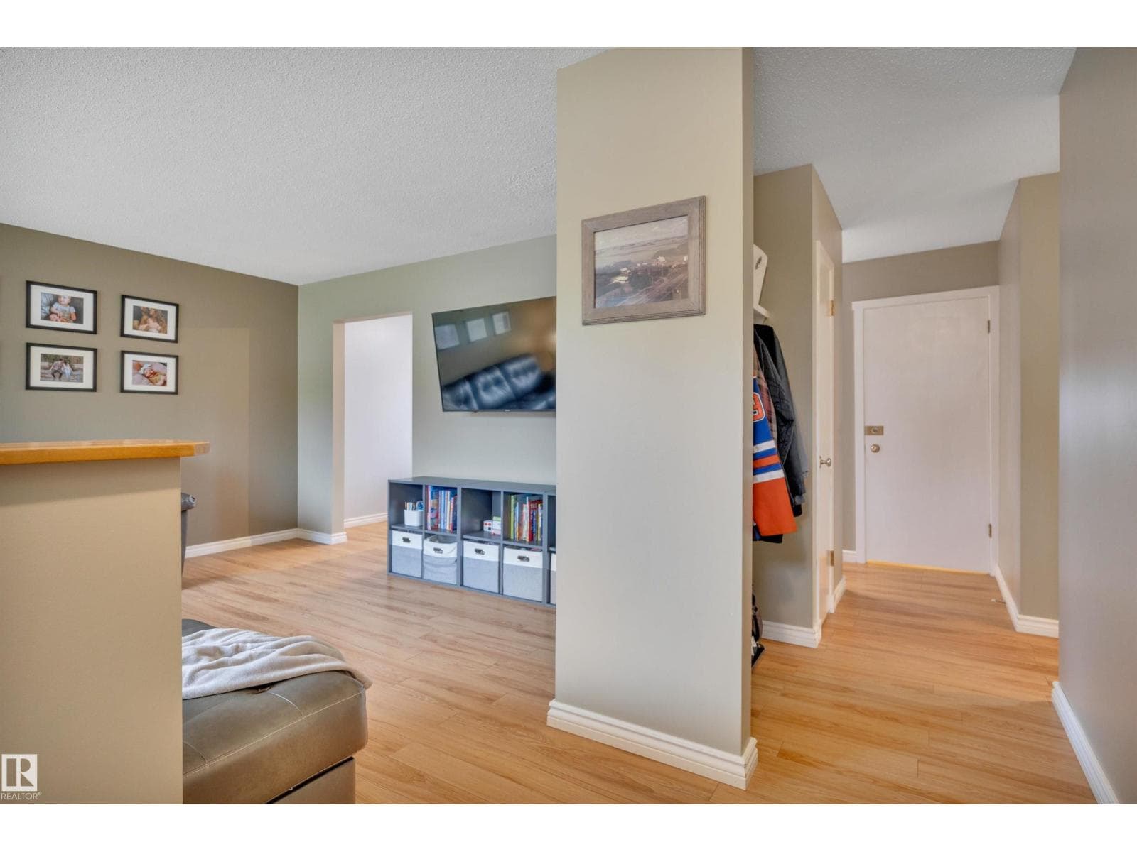 76 MERRYWOOD CR — photo 2