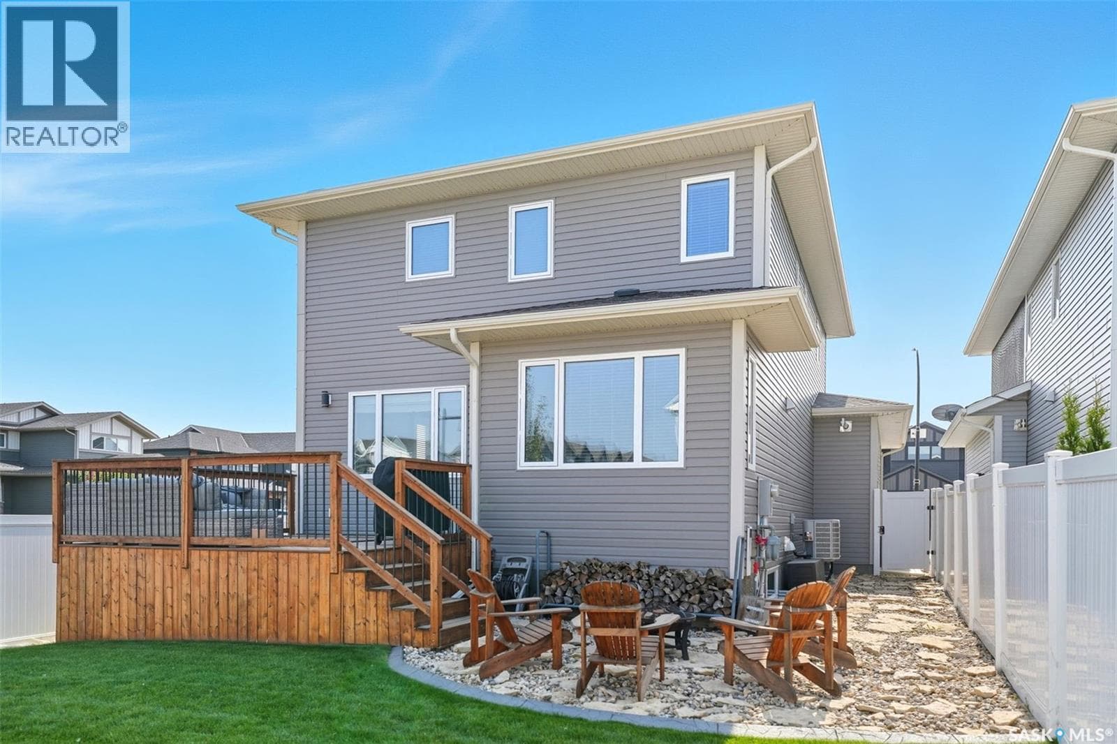 387 Underhill BEND — photo 4