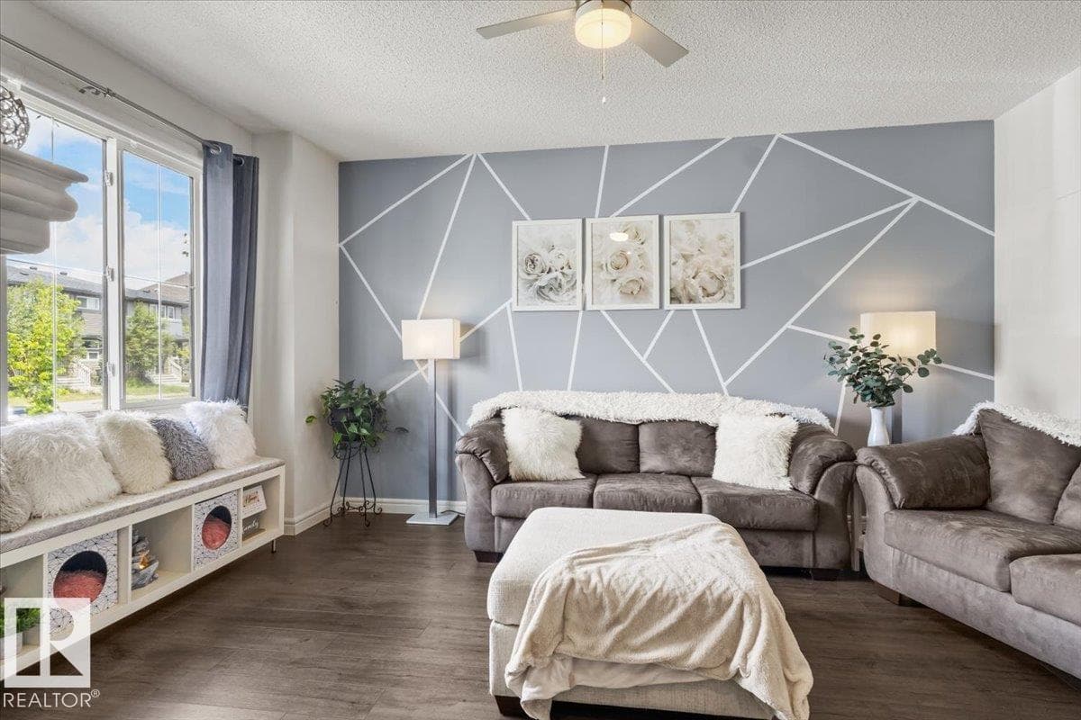 5213 22 AV SW — photo 3