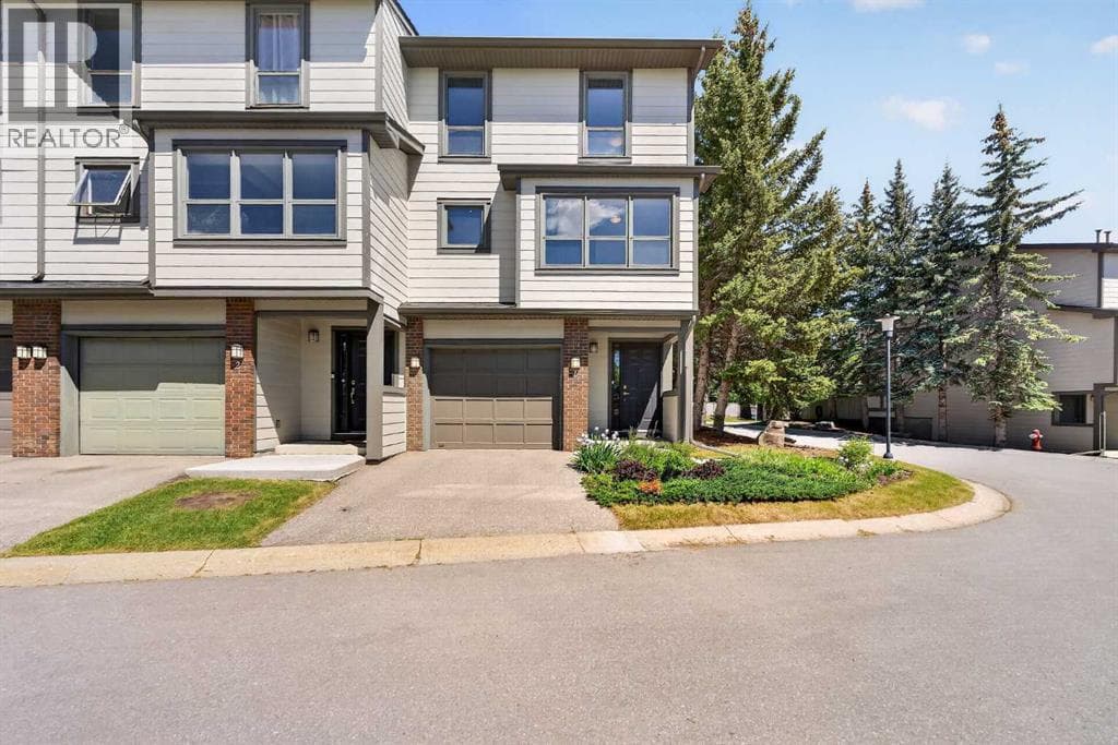 1, 185 Woodridge Drive SW — photo 3