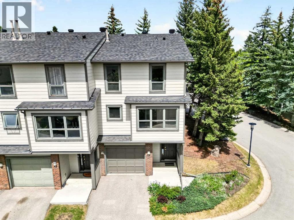 1, 185 Woodridge Drive SW — photo 2