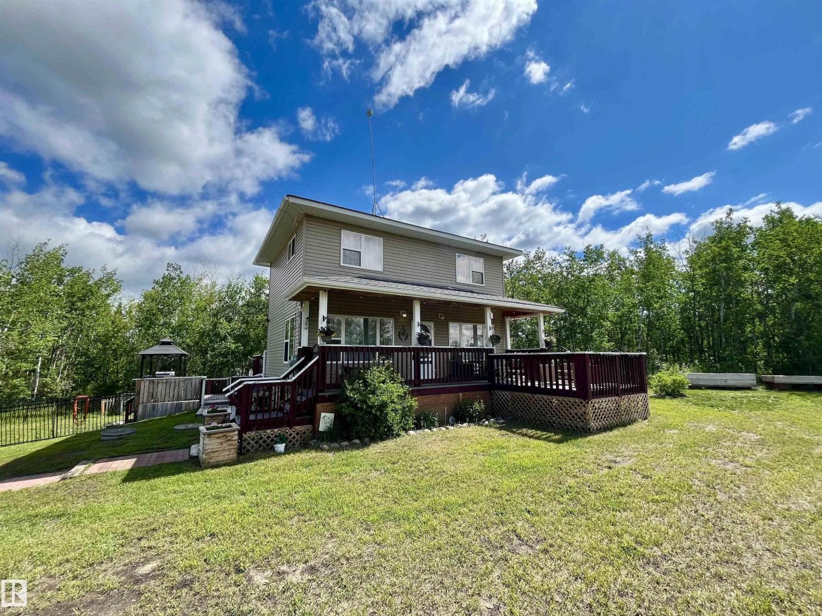 15 22515 Twp Rd 575A