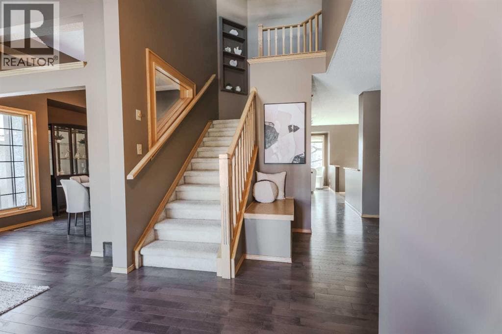 135 Canterbury Court SW — photo 5