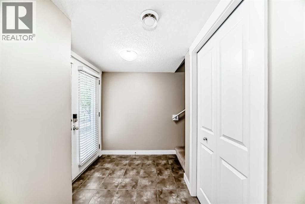 606 Skyview Point Place NE — photo 3