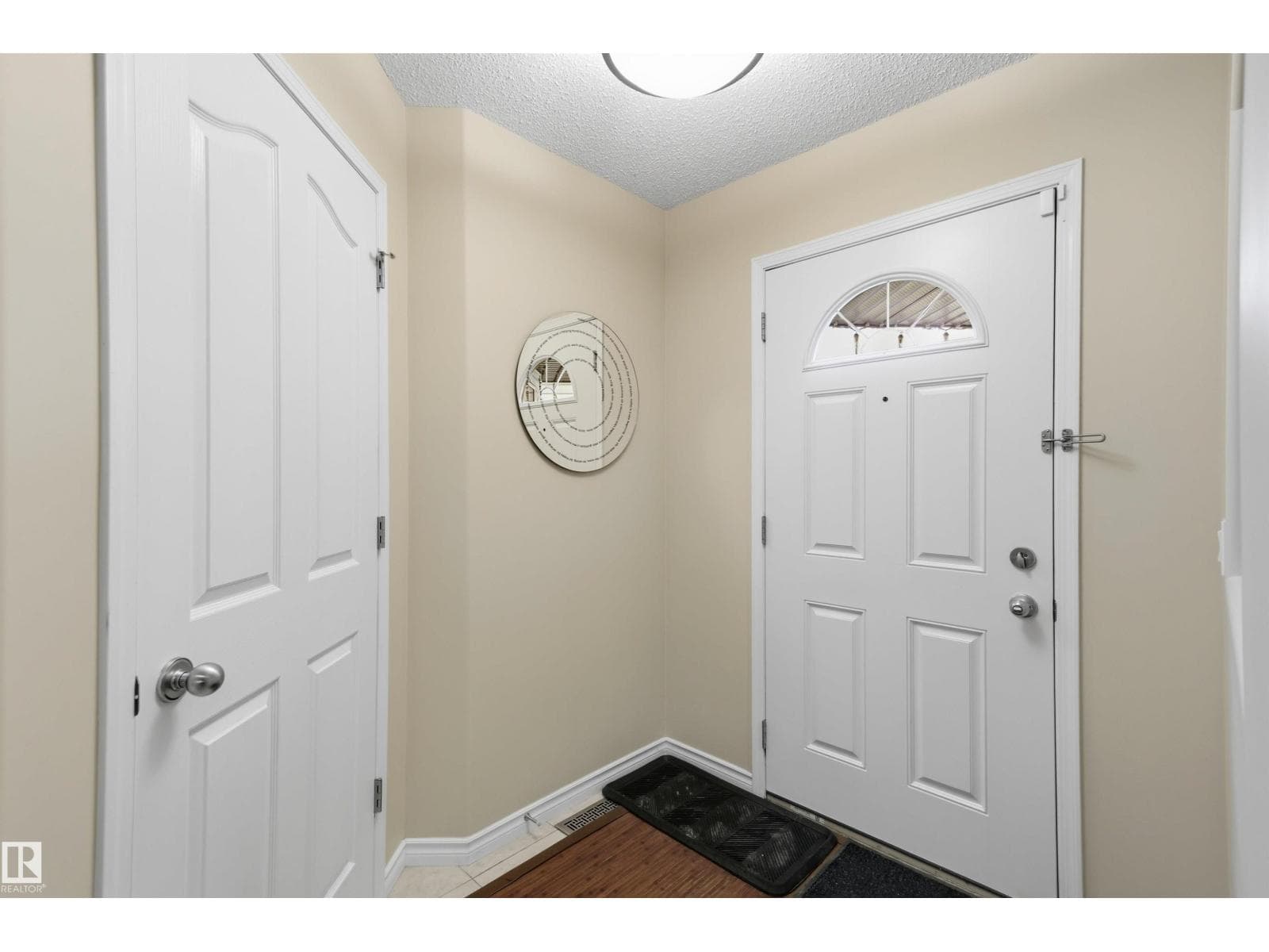 391 FOXBORO DR — photo 4