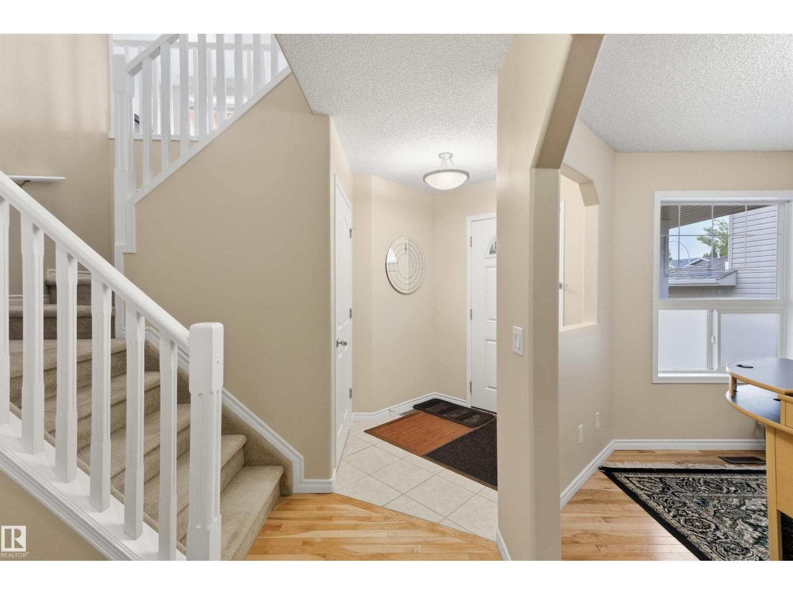 391 FOXBORO DR — photo 5