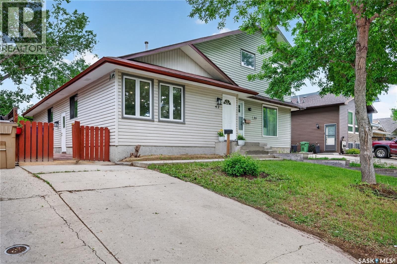 42 Hunt CRESCENT