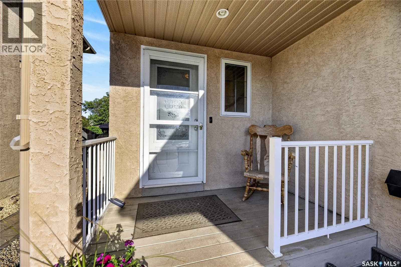 526 Beckett CRESCENT — photo 2