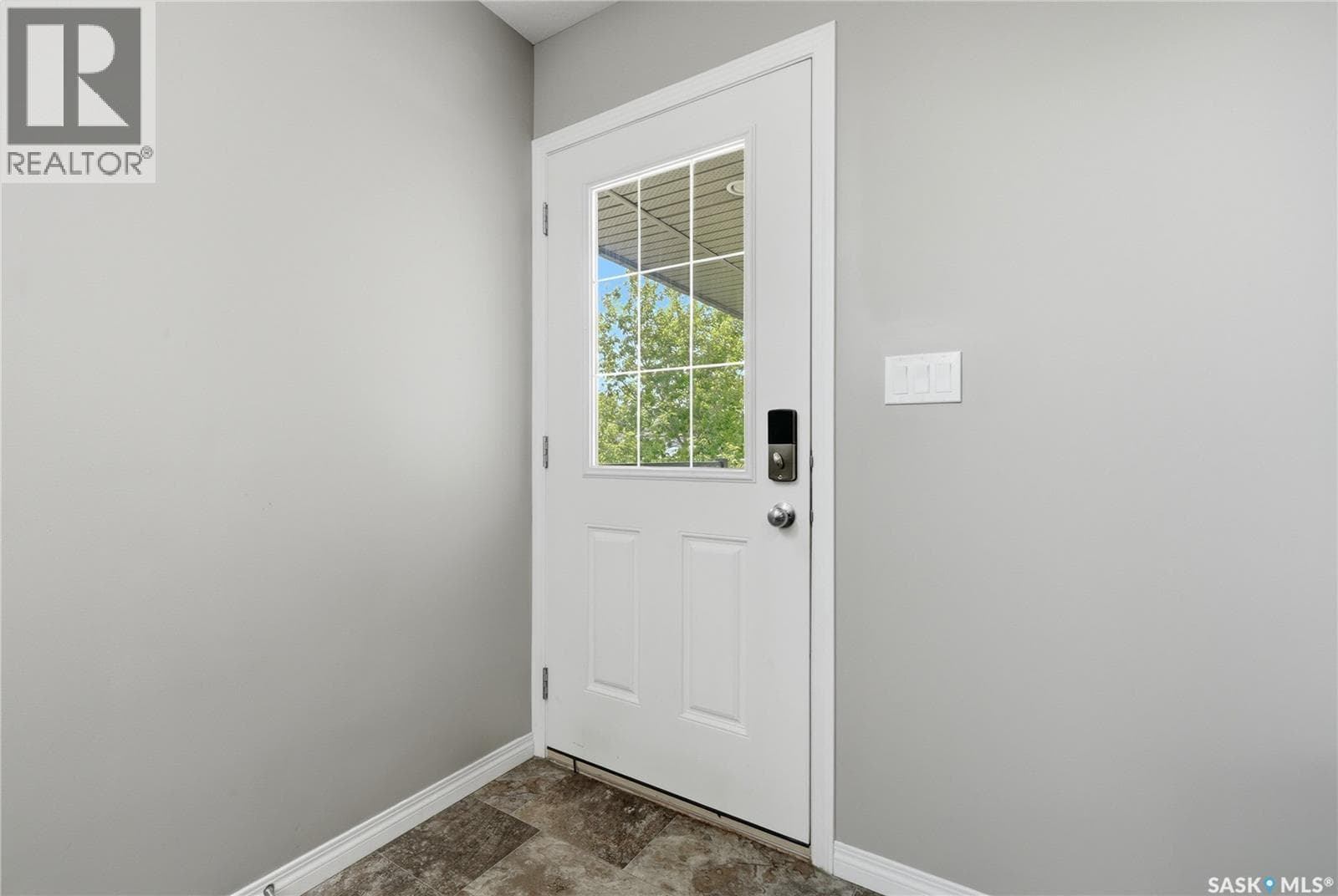 7 Plains ROAD — photo 3