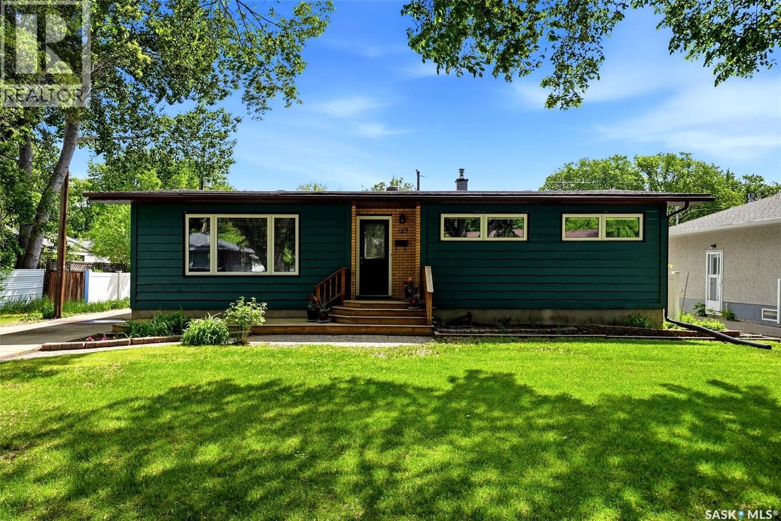 129 McKee CRESCENT
