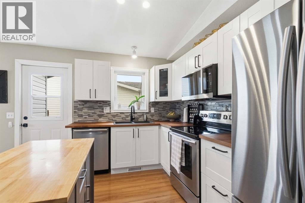 197 Black Bear Crescent — photo 4