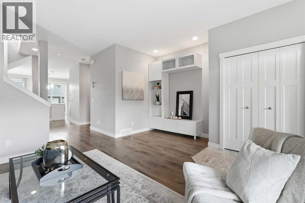 21 Howse Street NE — photo 4
