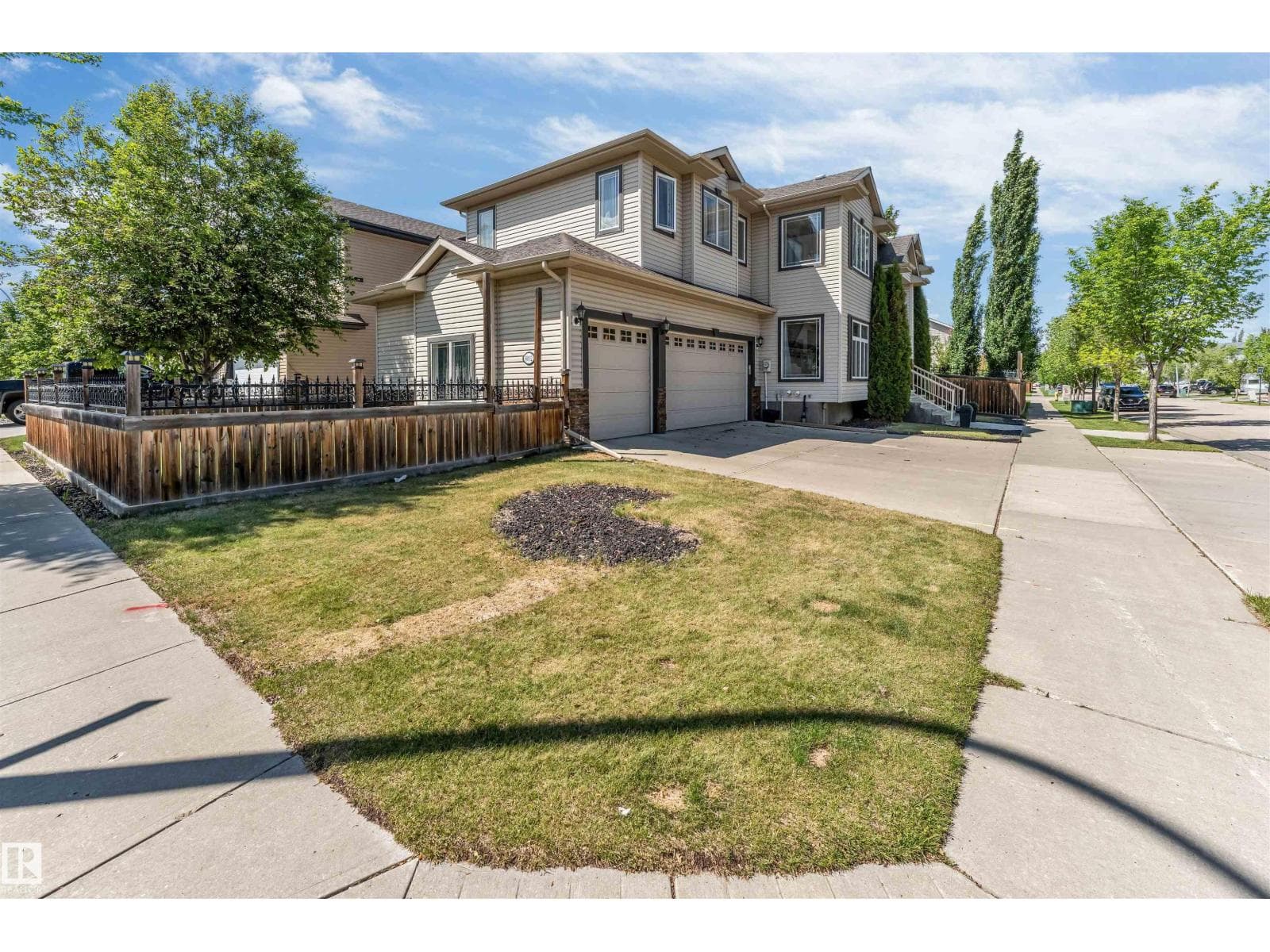 6002 46 AV — photo 2