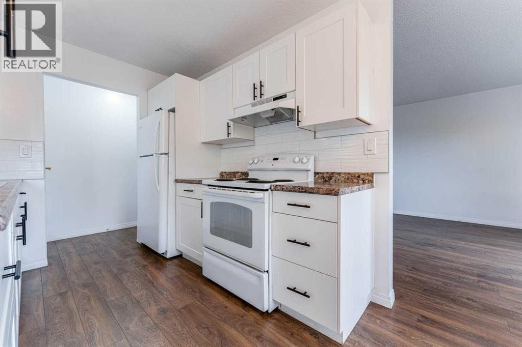 2906 Doverville Crescent SE — photo 4