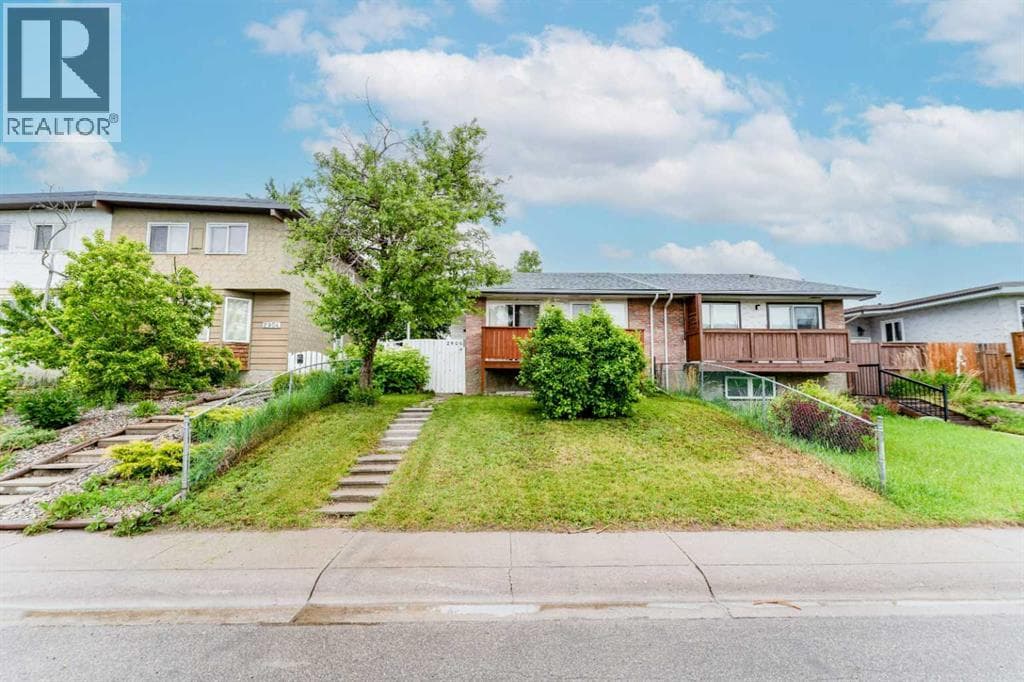 2906 Doverville Crescent SE