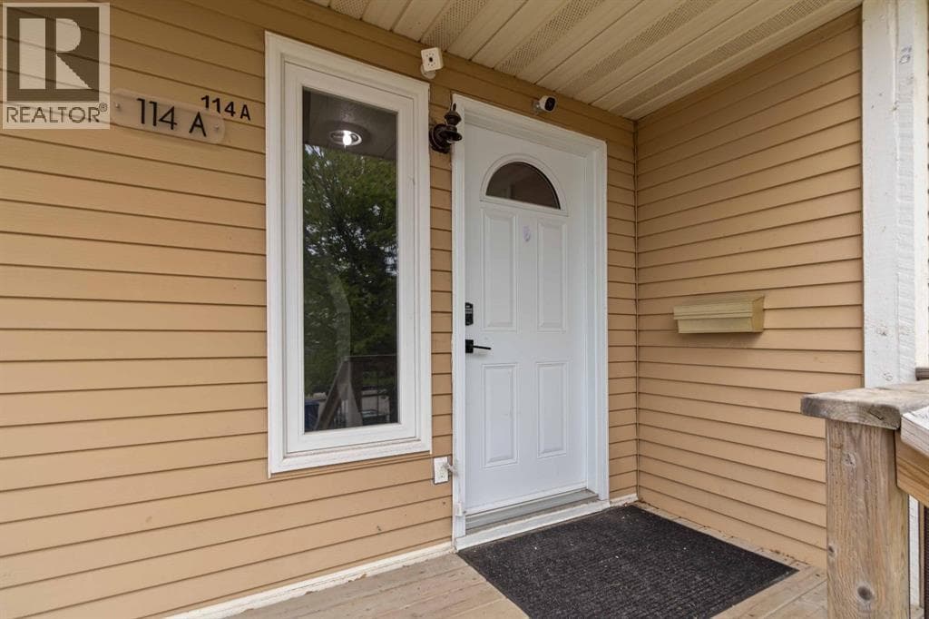 114 A WIndsor Drive — photo 3