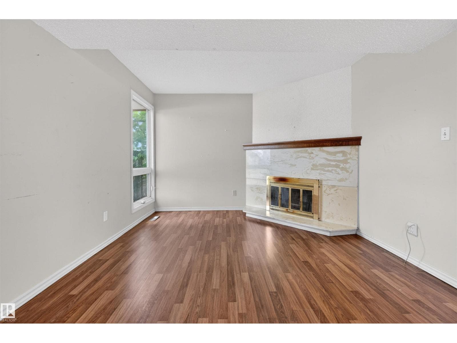 #1 4275 76 ST NW — photo 5