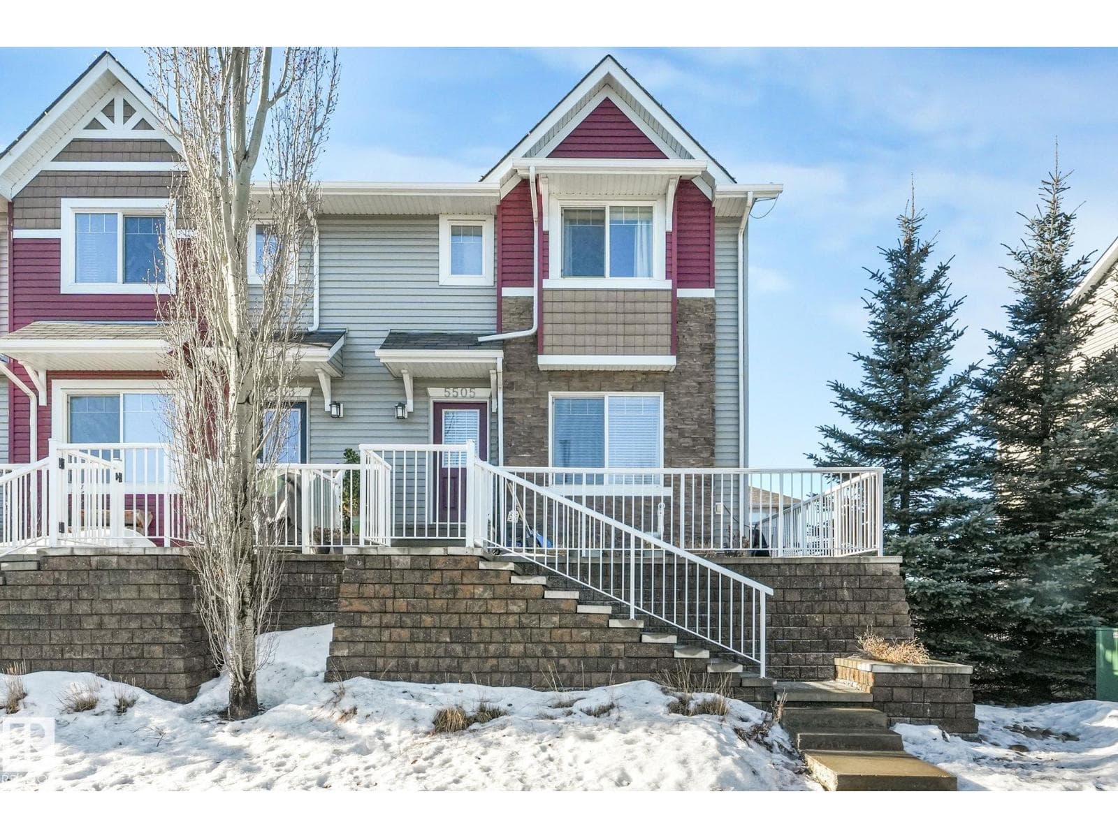 5505 3 AV SW — photo 3