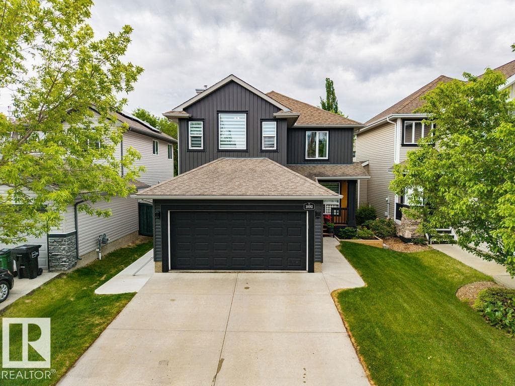 1892 ROBERTSON CR SW