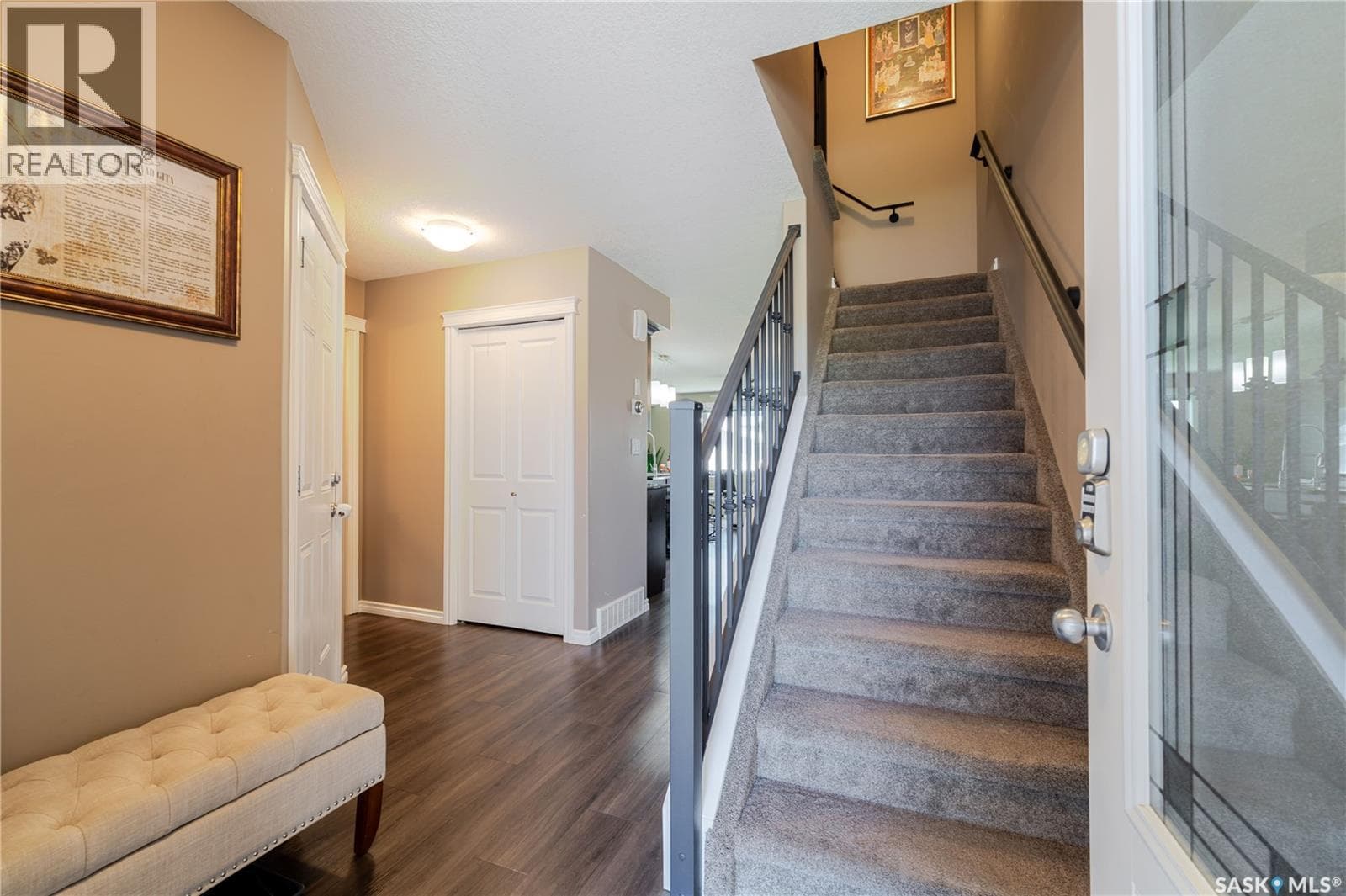 406 940 Bradley STREET — photo 3