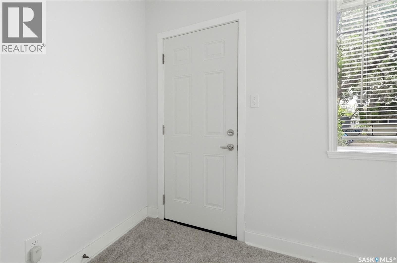 920 Atkinson STREET — photo 2