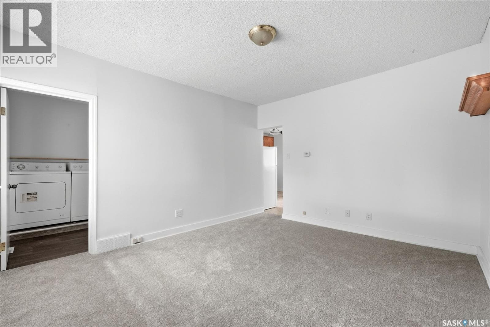 920 Atkinson STREET — photo 4