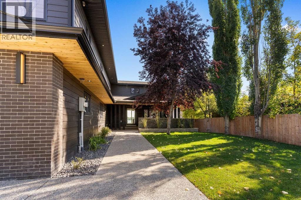 692 West Chestermere Drive — photo 4