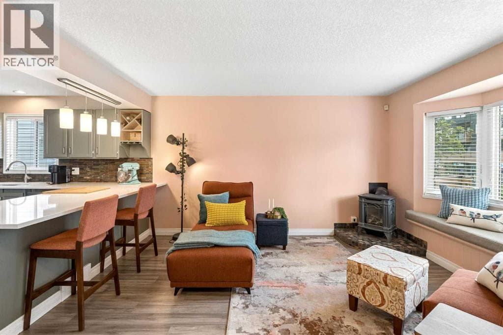 1840 33 Avenue SW — photo 3