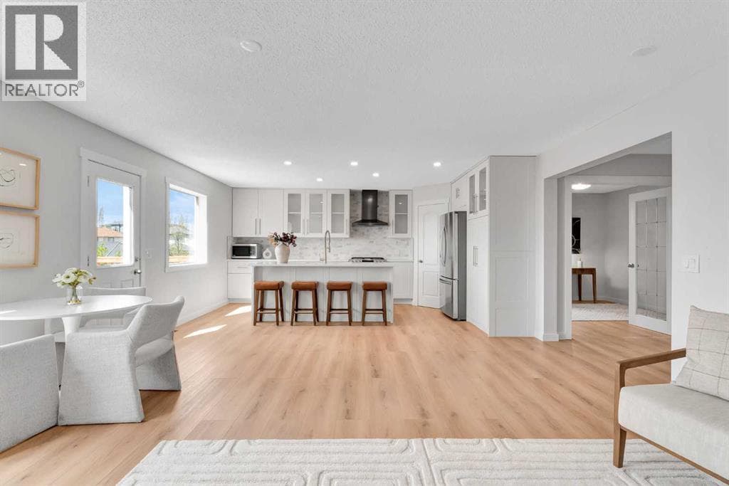214 Royal Birch View NW — photo 4