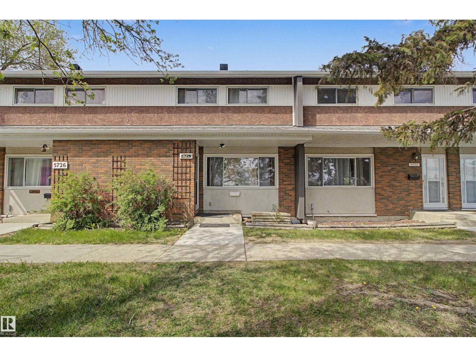 5724 143 AV NW