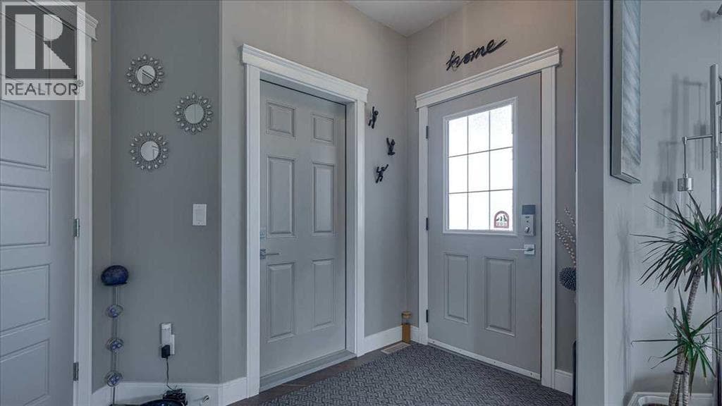 738 Cypress Lane — photo 3