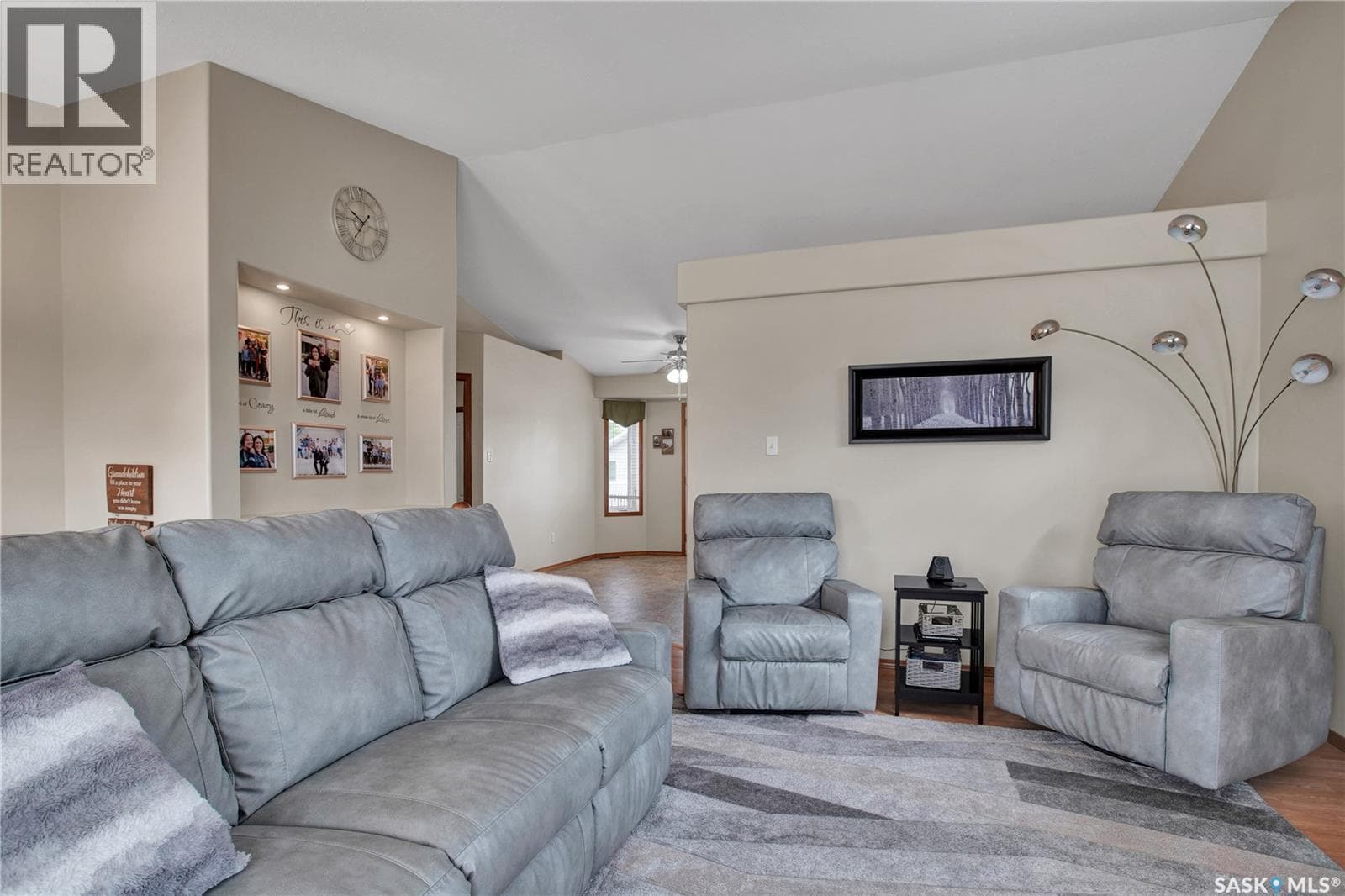 702 Grabowski CRESCENT — photo 4