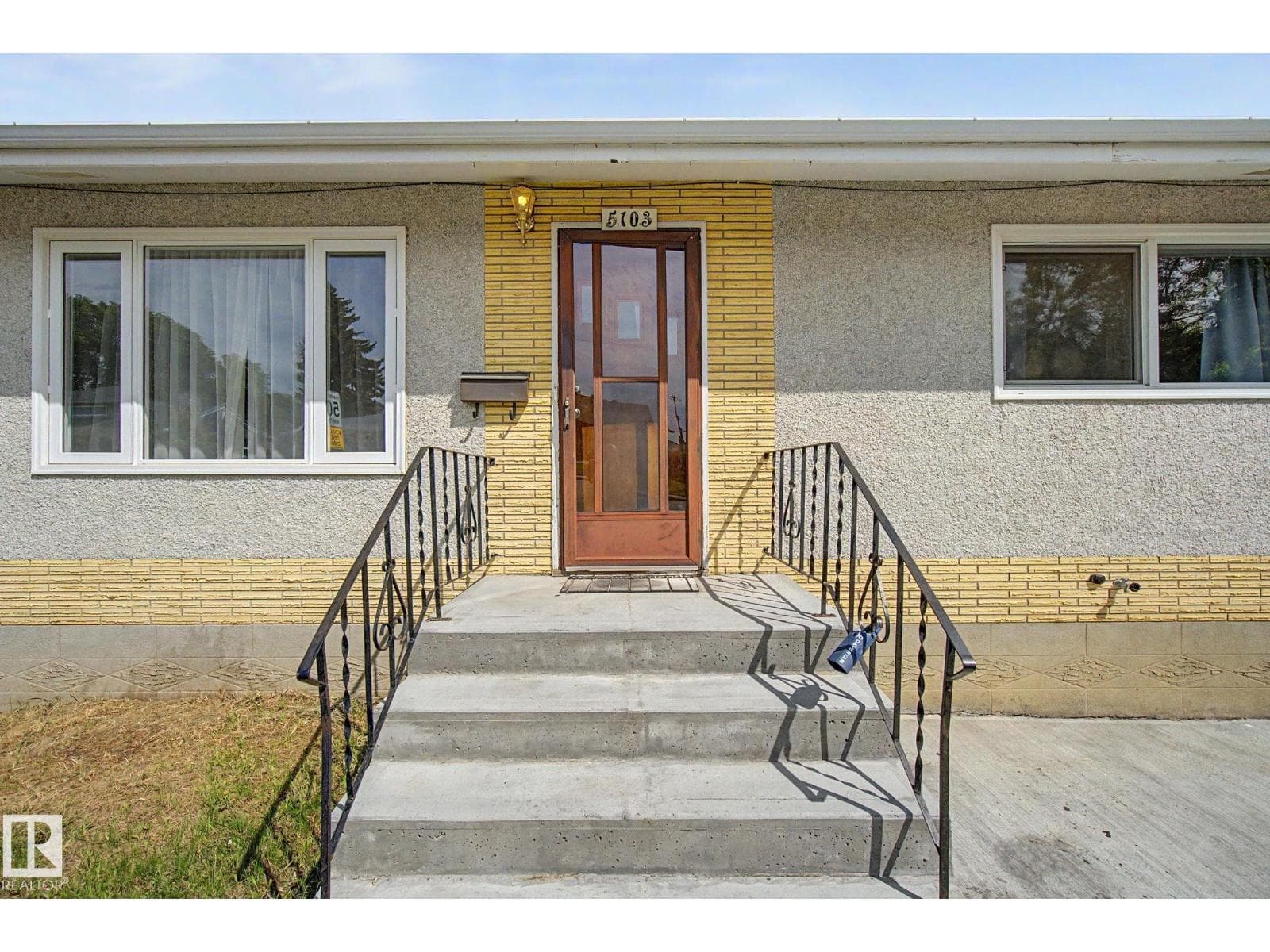 5103 54 AV — photo 2