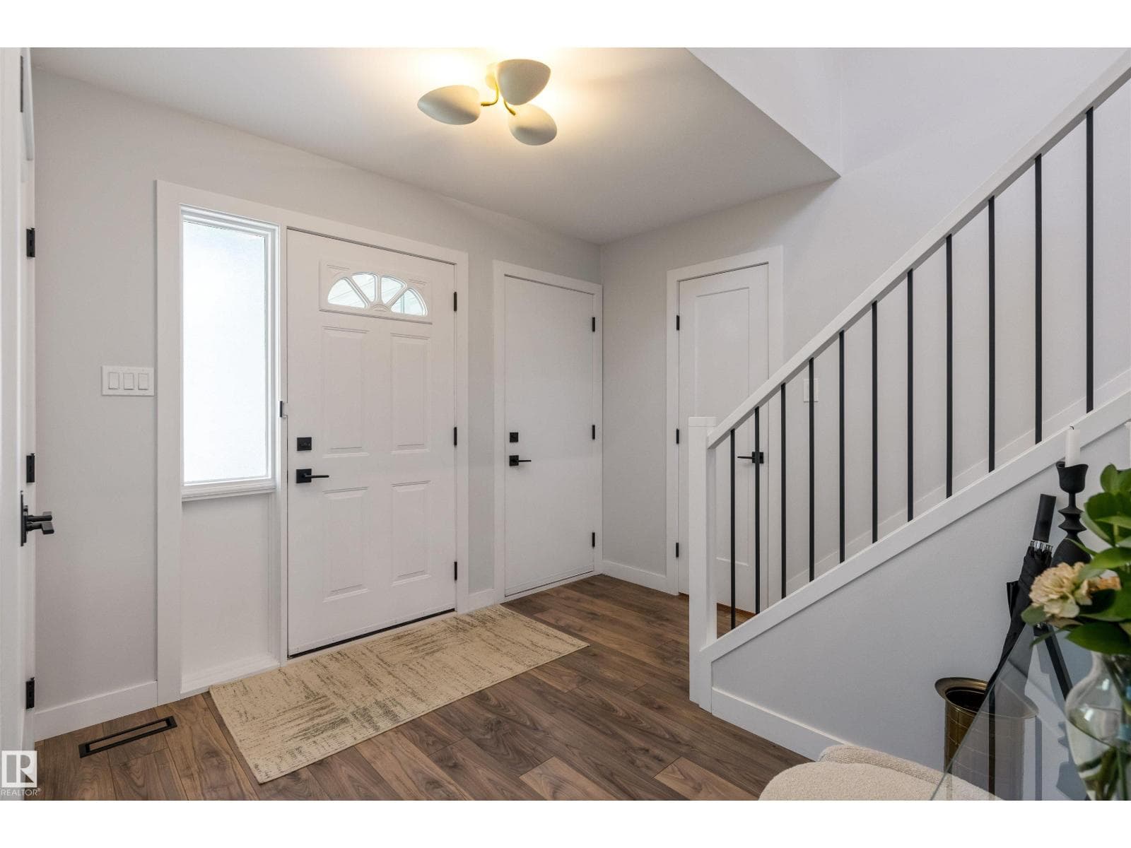98 LANGHOLM DR — photo 2