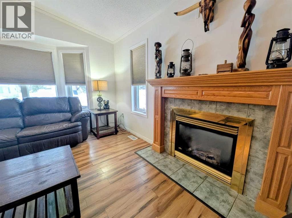 4624 51 Street — photo 5