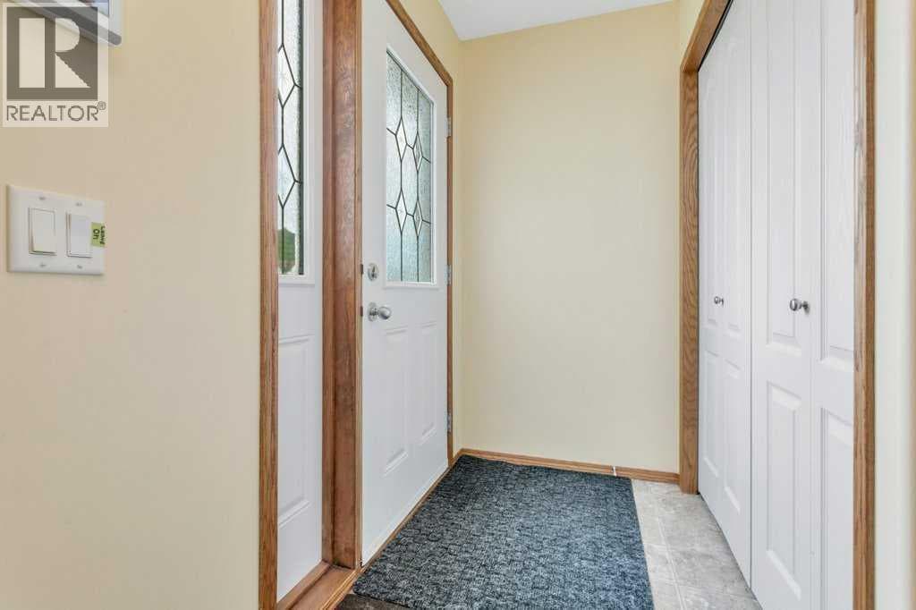 12 Oswald Close — photo 5