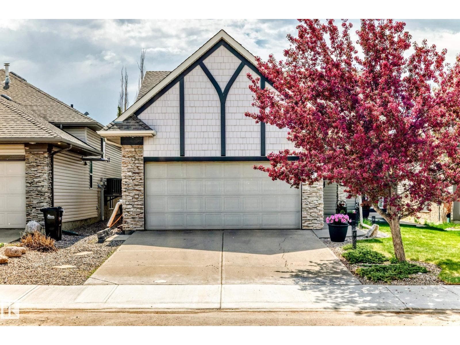 71 RIDGEHAVEN CR