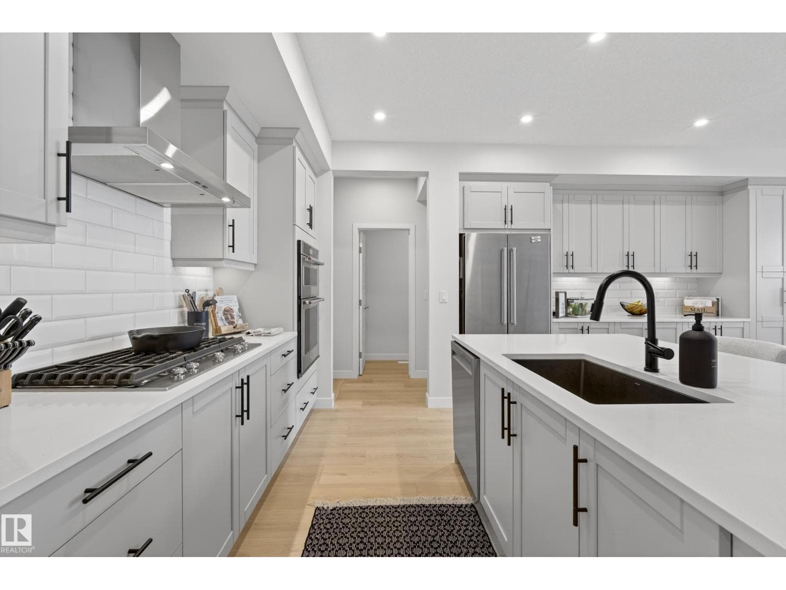 19286 22A AV NW — photo 4