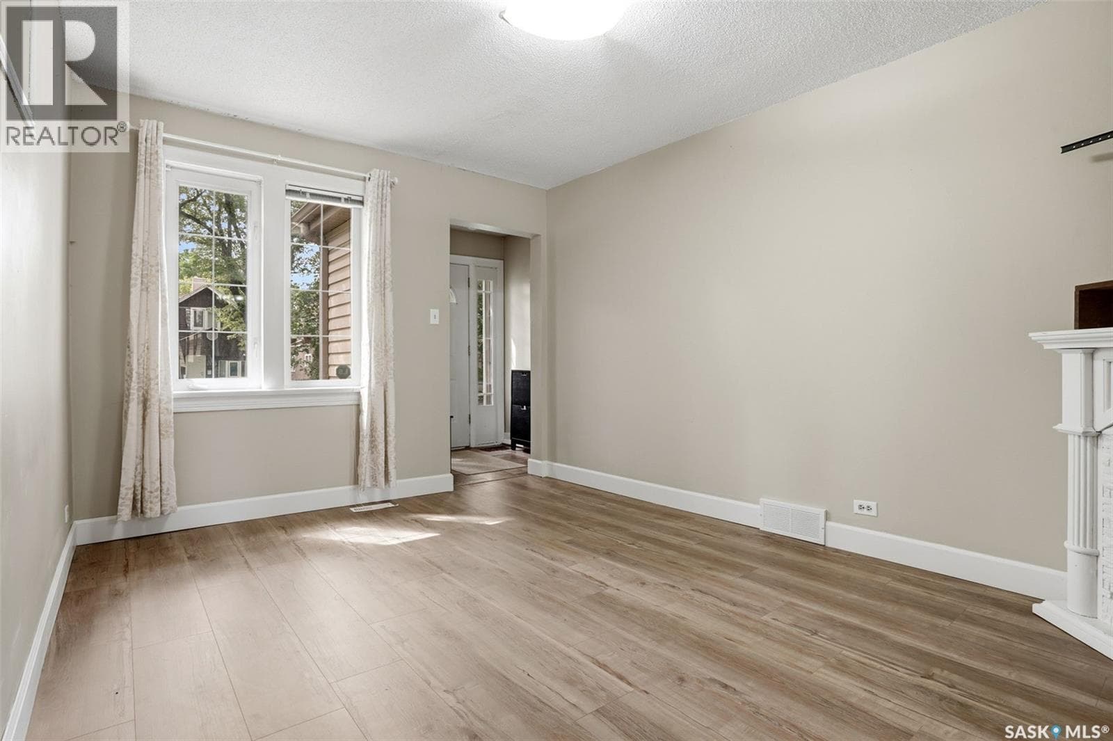 2261 Winnipeg STREET — photo 4