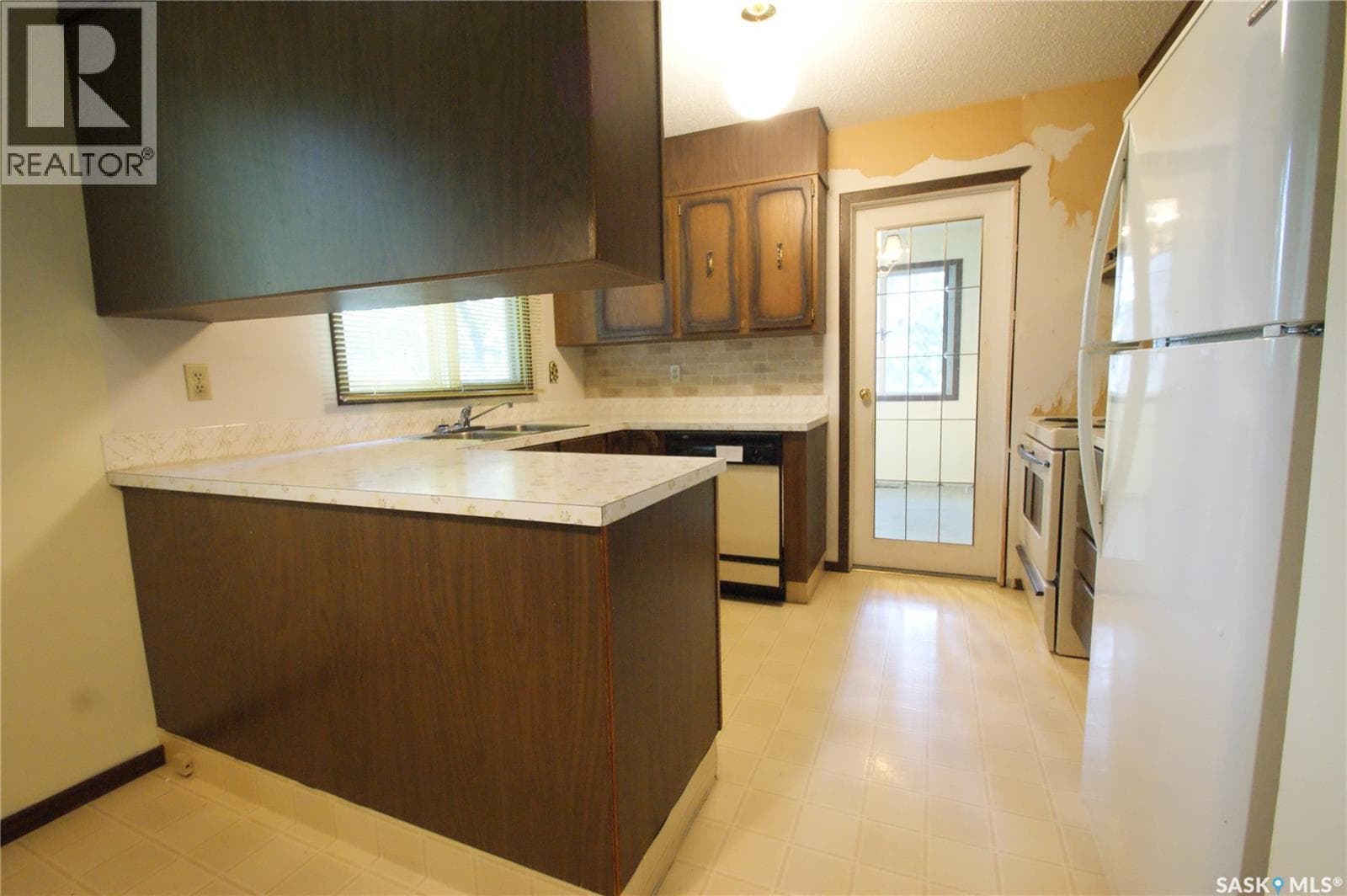 99 Assiniboine DRIVE — photo 2